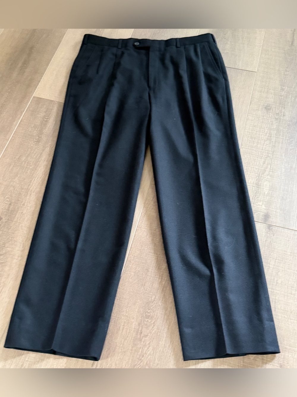 Vintage Burberrys London Roy Men’s Pleated 100% Wool Black Dress Pants 36x31